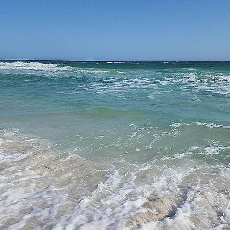 Entire Home- Gorgeous 3Br Townhome Pool, Grill, Washer, Dryer, 2 Free Drive Up Spaces Sleeps 6 Close To Everything Pcb! Panama City Beach Exterior photo