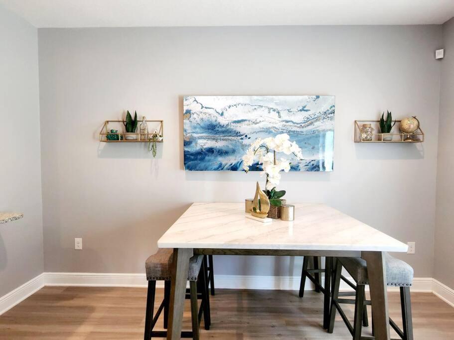 Entire Home- Gorgeous 3Br Townhome Pool, Grill, Washer, Dryer, 2 Free Drive Up Spaces Sleeps 6 Close To Everything Pcb! Panama City Beach Exterior photo