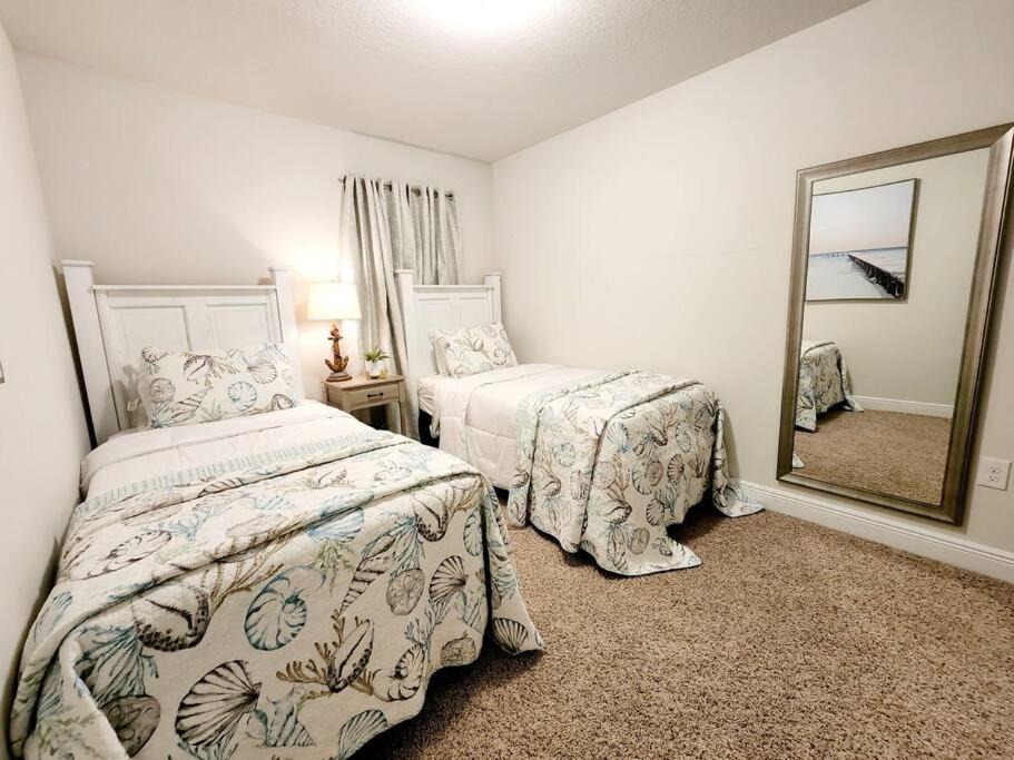 Entire Home- Gorgeous 3Br Townhome Pool, Grill, Washer, Dryer, 2 Free Drive Up Spaces Sleeps 6 Close To Everything Pcb! Panama City Beach Exterior photo